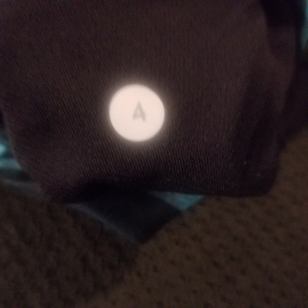 Lululemon - Picture 3 of 7